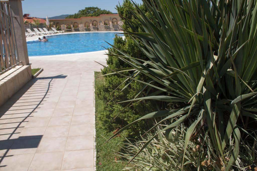 Aparthotel Gardenia Vacation Settlement Sozopol Esterno foto